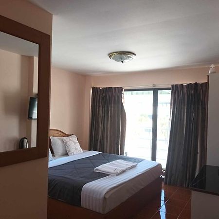 Patong Rose Guest House 50M To Beach Екстериор снимка