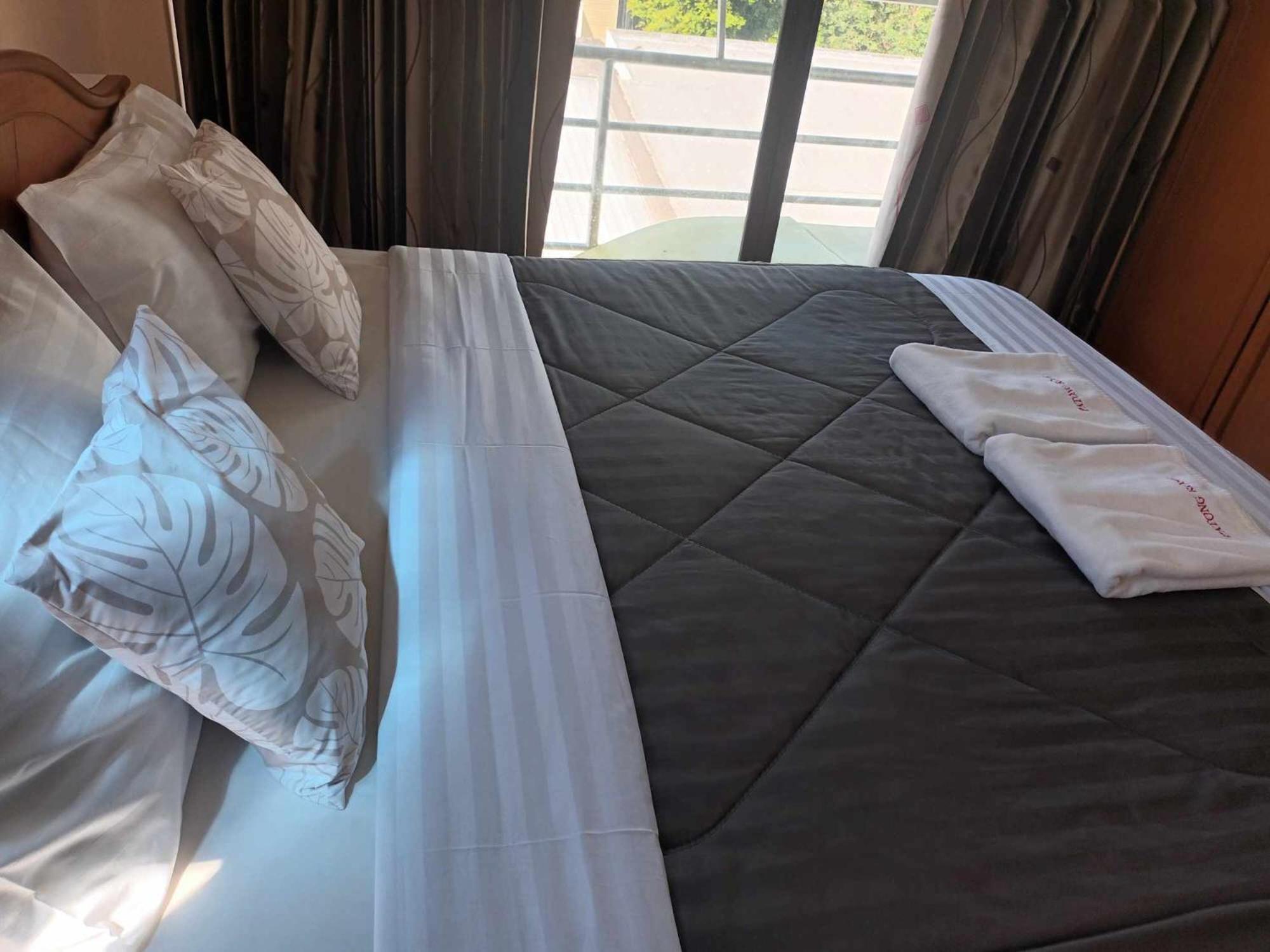 Patong Rose Guest House 50M To Beach Екстериор снимка