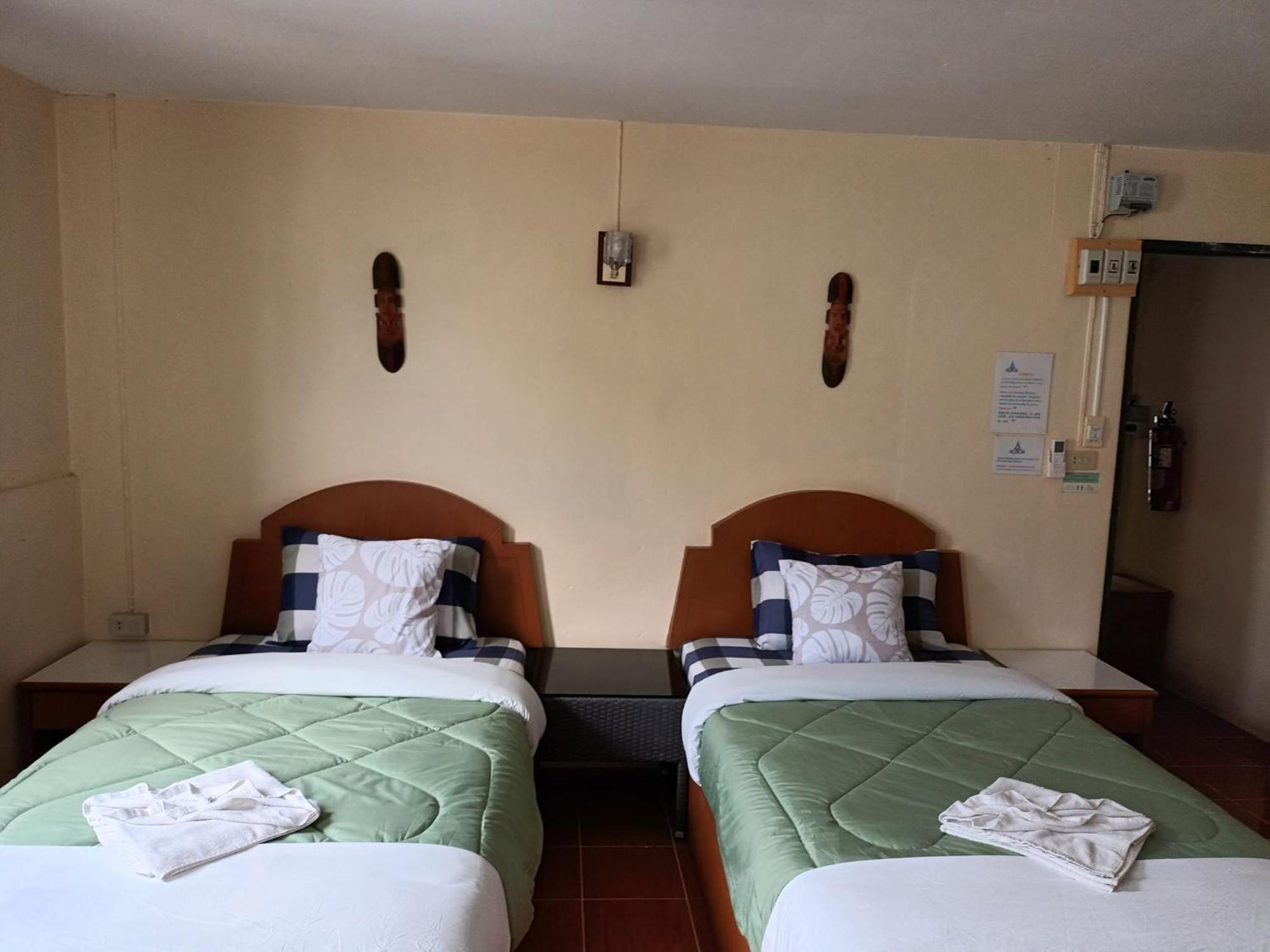 Patong Rose Guest House 50M To Beach Екстериор снимка