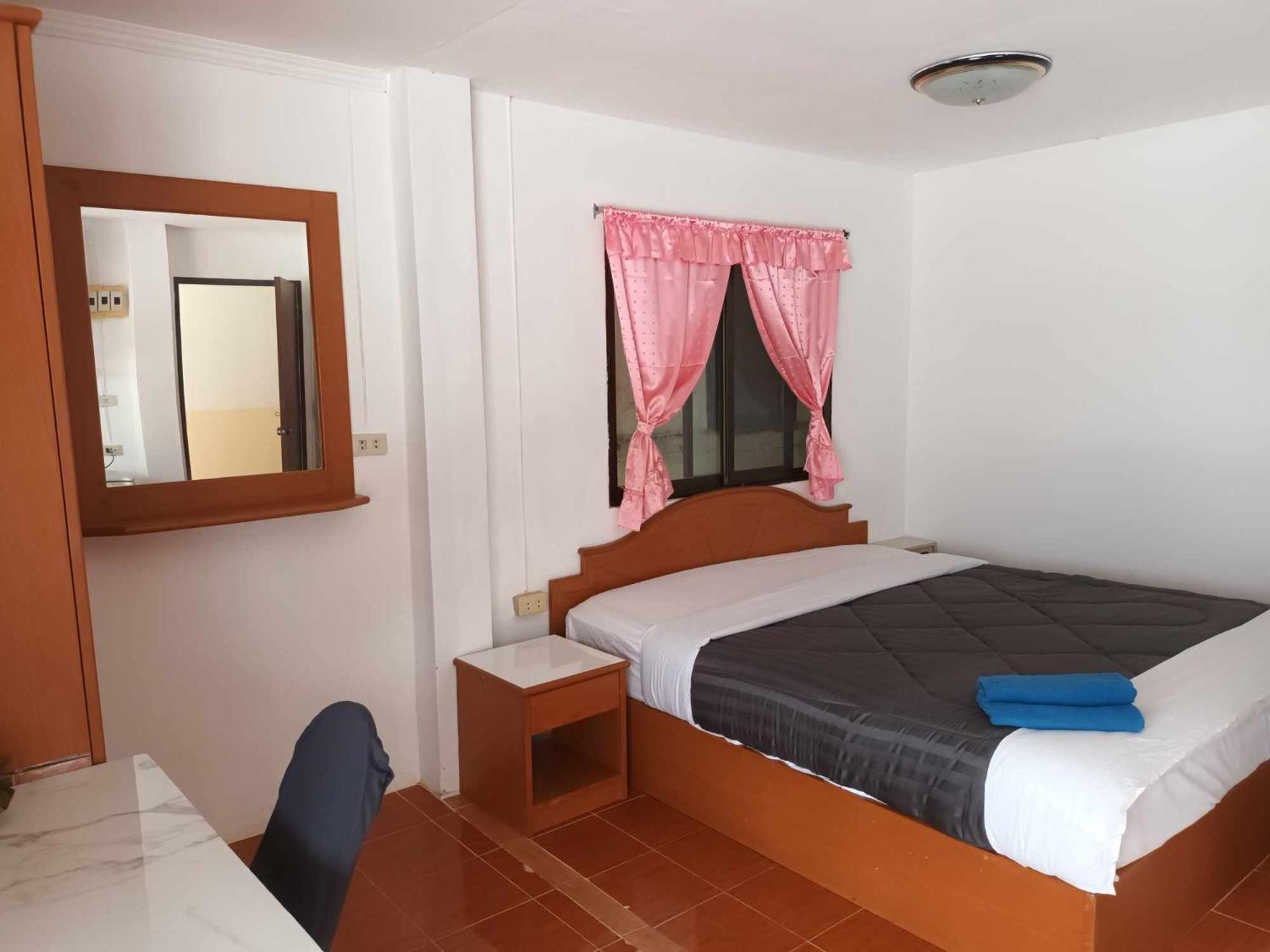 Patong Rose Guest House 50M To Beach Екстериор снимка