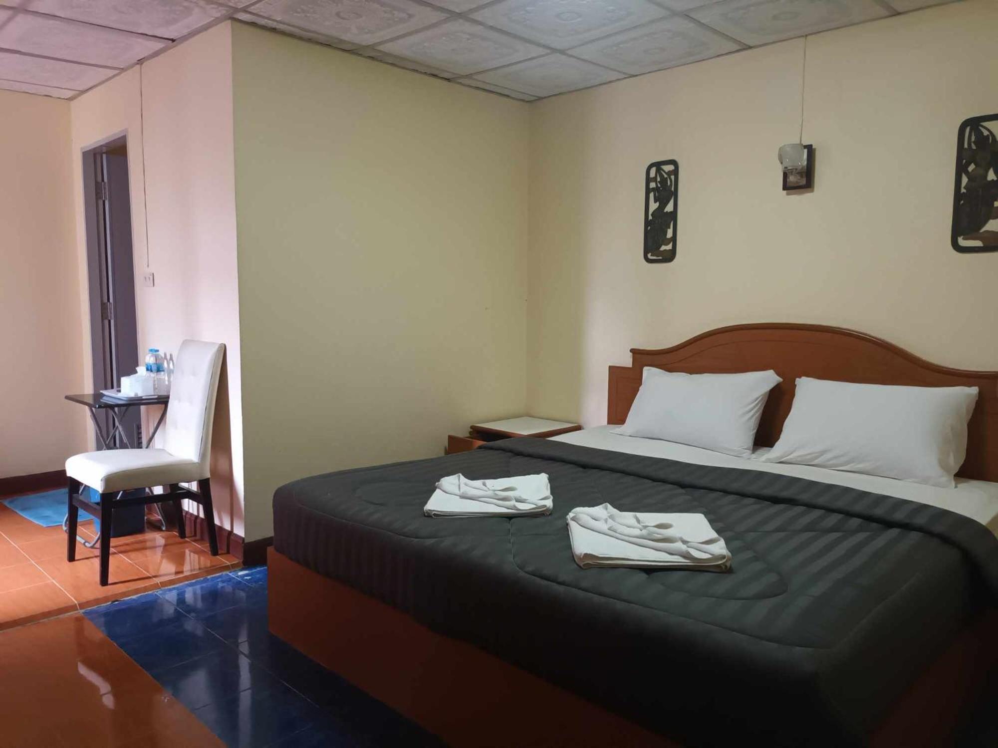 Patong Rose Guest House 50M To Beach Екстериор снимка
