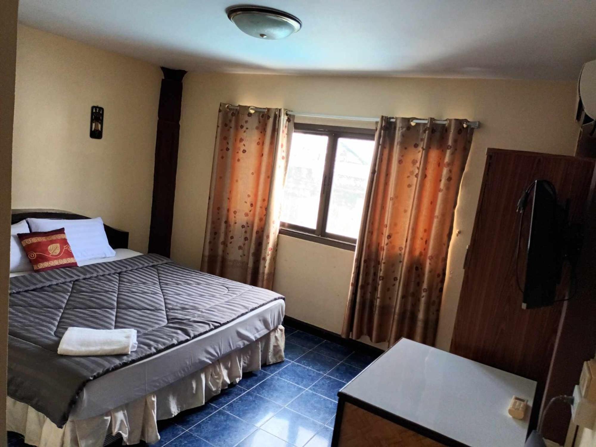 Patong Rose Guest House 50M To Beach Екстериор снимка