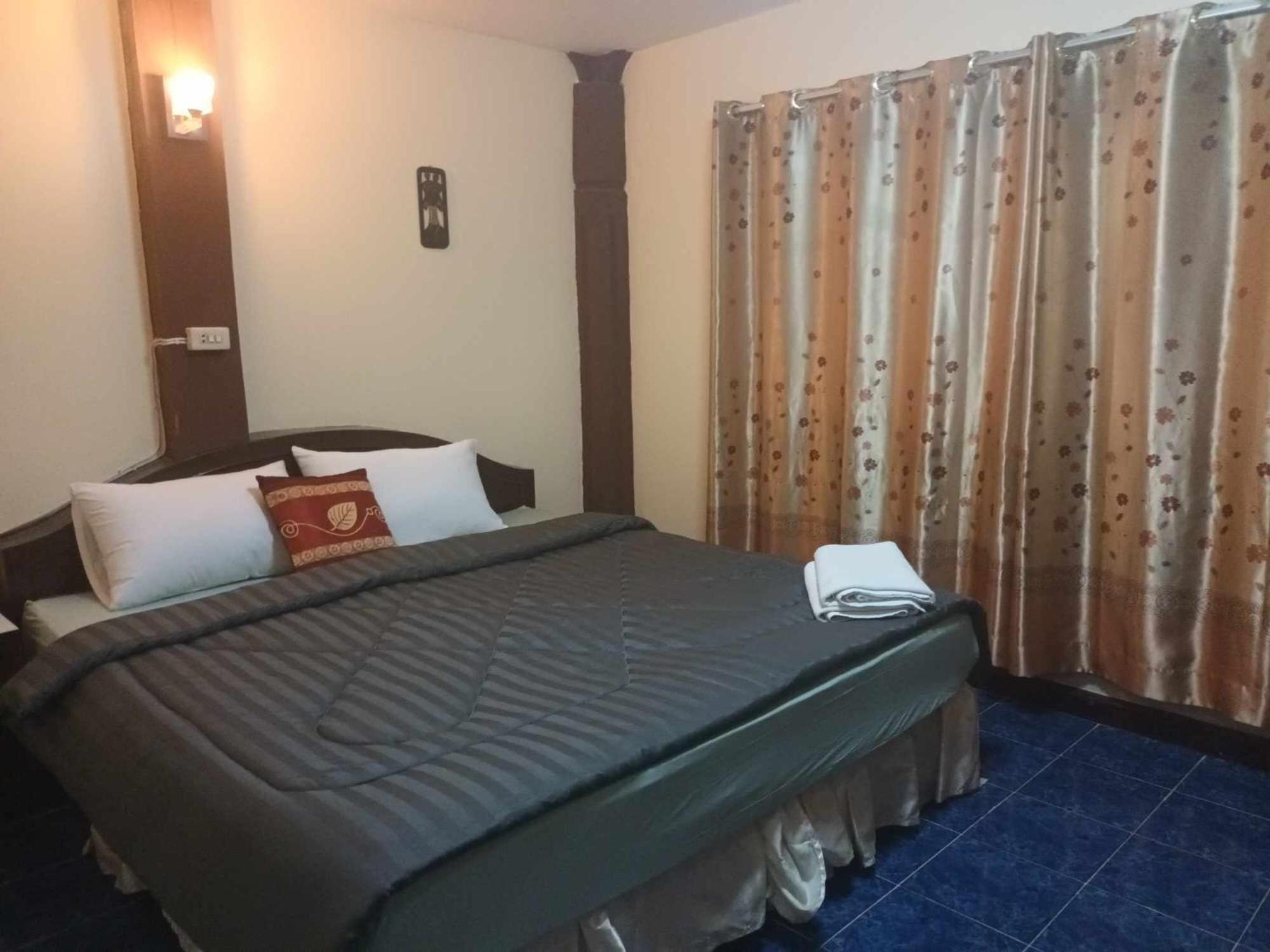 Patong Rose Guest House 50M To Beach Екстериор снимка
