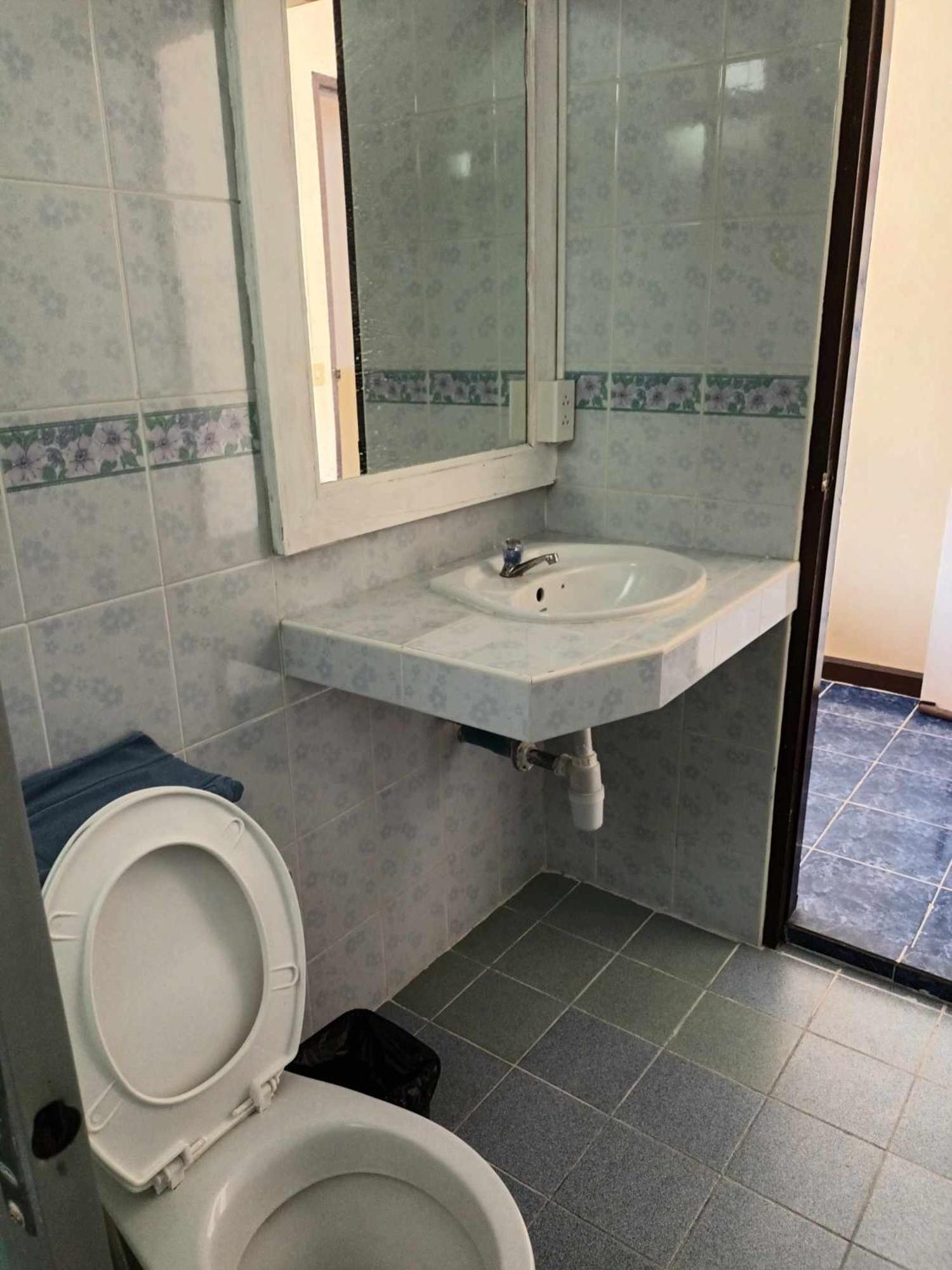 Patong Rose Guest House 50M To Beach Екстериор снимка