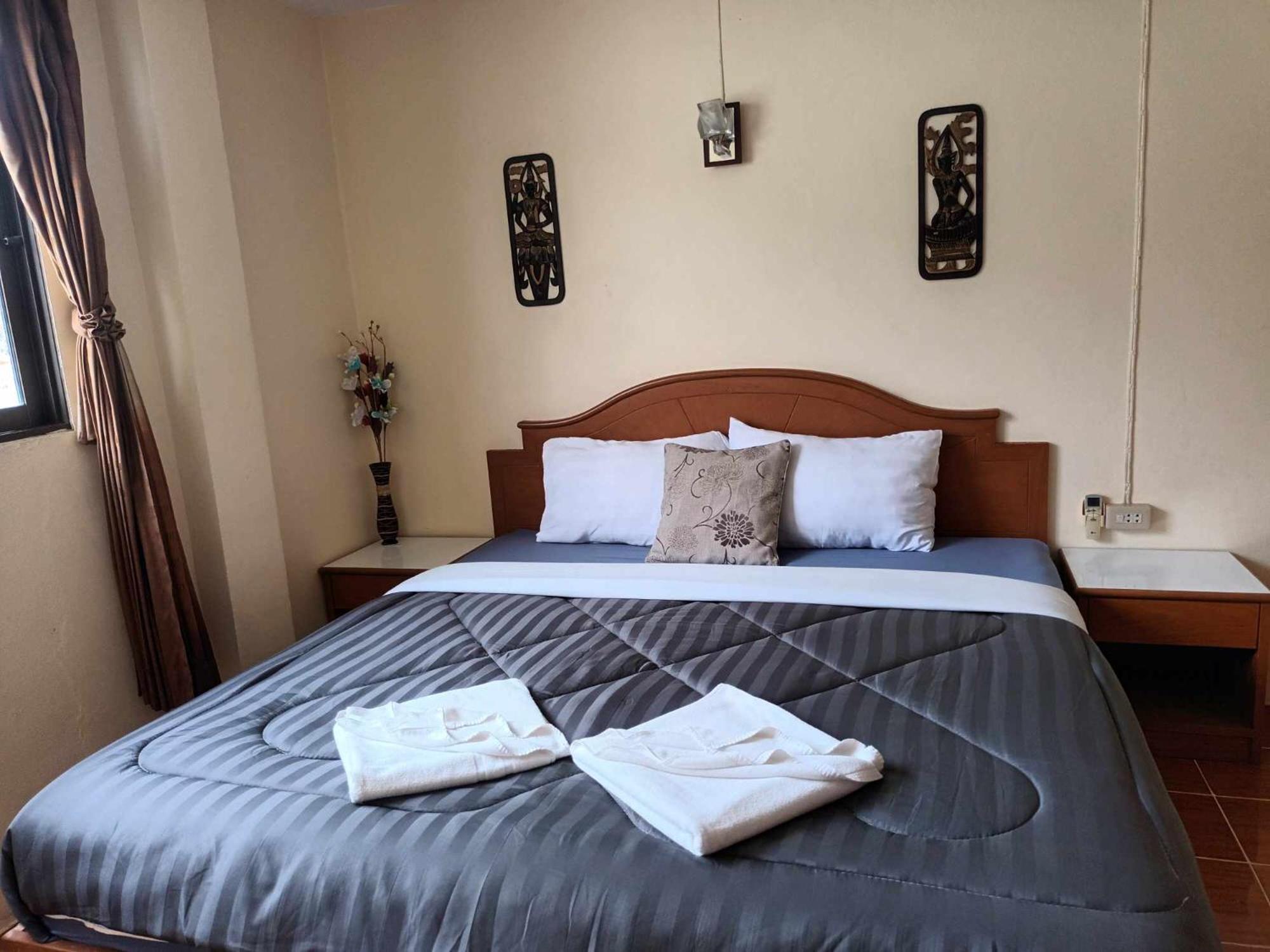 Patong Rose Guest House 50M To Beach Екстериор снимка